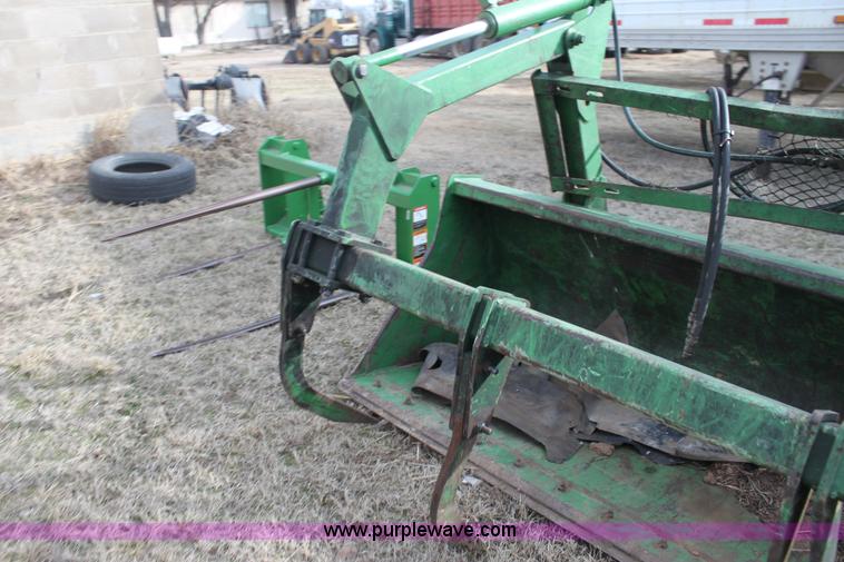 image for item L6512 John Deere 8' loader grapple bucket