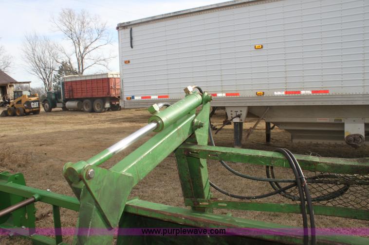 image for item L6512 John Deere 8' loader grapple bucket