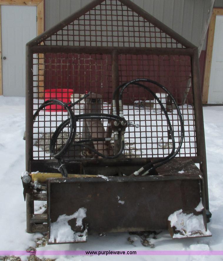image for item AC9763 Hydraulic tree saw skid steer attachment