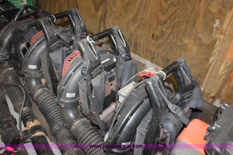 image for item AK9593 (7) assorted blowers