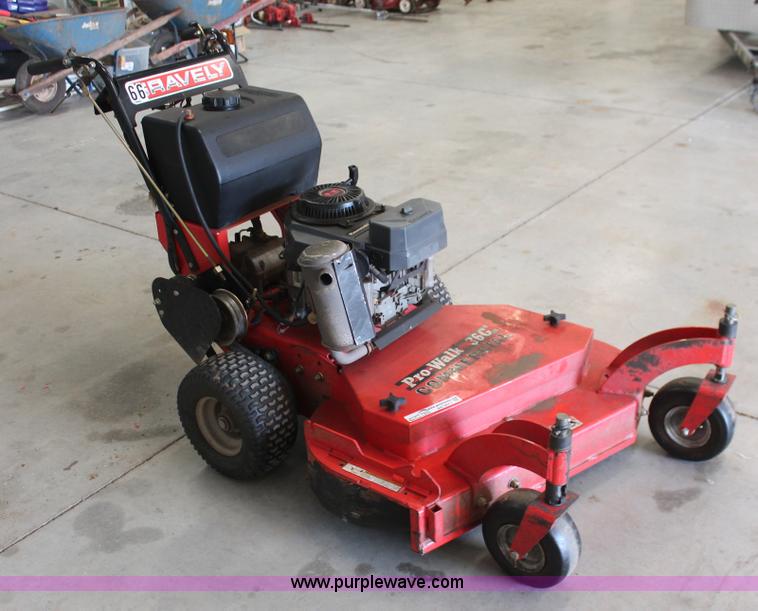 Gravely ProWalk 36G commercial lawn mower in Yukon, OK Item AK9604