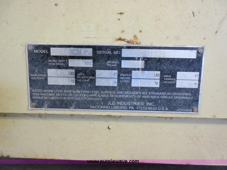 image for item AV9913 2002 JLG 2646E2 scissor lift