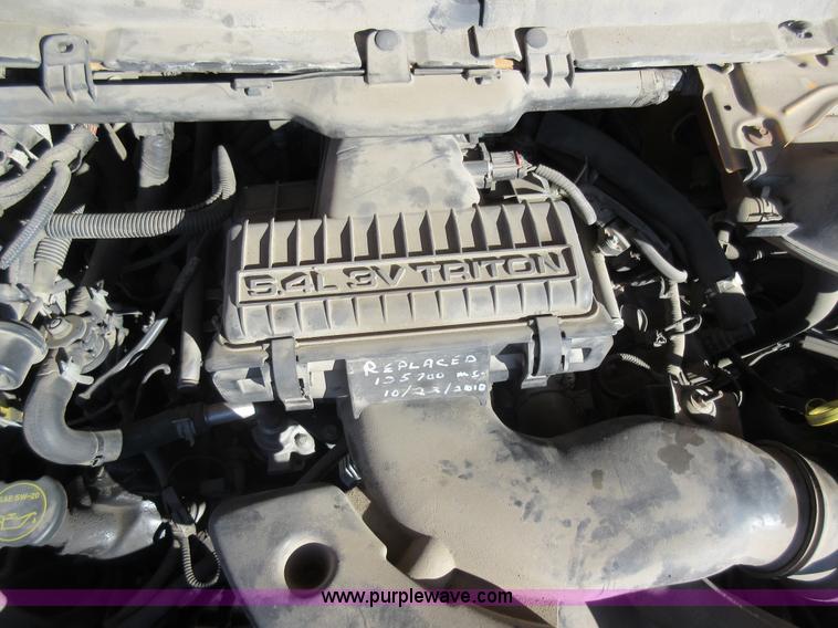 image for item AW9083 2005 Ford F250 Super Duty pickup truck