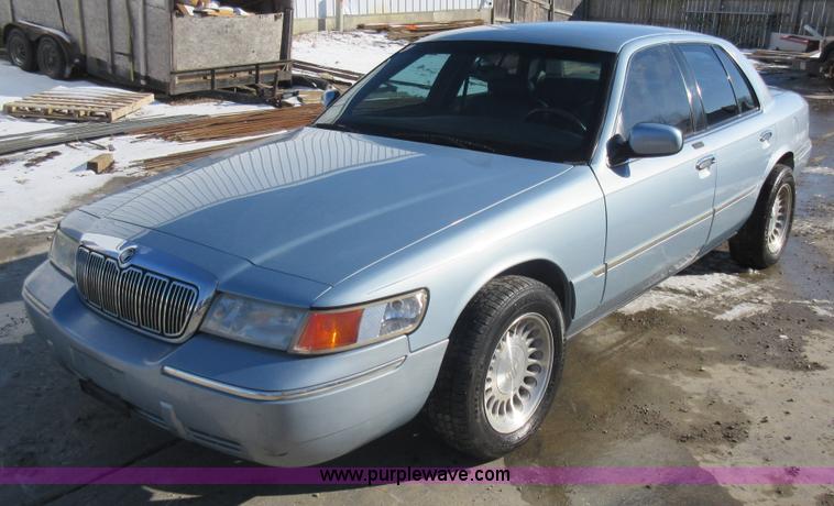 image for item AW9084 2003 Ford Crown Victoria Police Interceptor