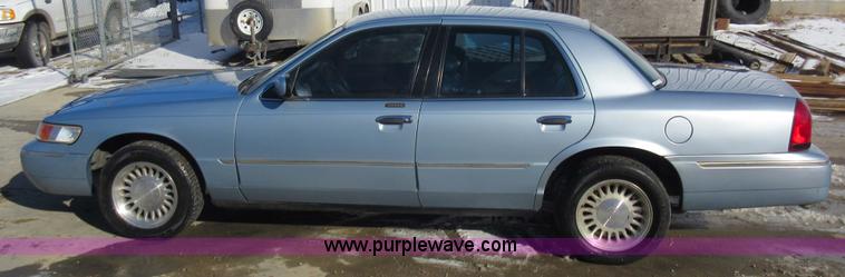 image for item AW9084 2003 Ford Crown Victoria Police Interceptor