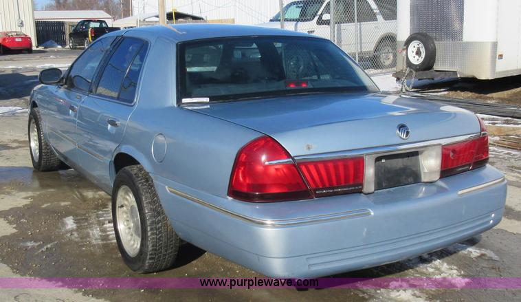 image for item AW9084 2003 Ford Crown Victoria Police Interceptor