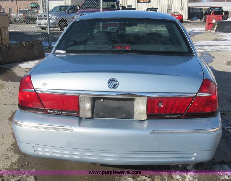 image for item AW9084 2003 Ford Crown Victoria Police Interceptor