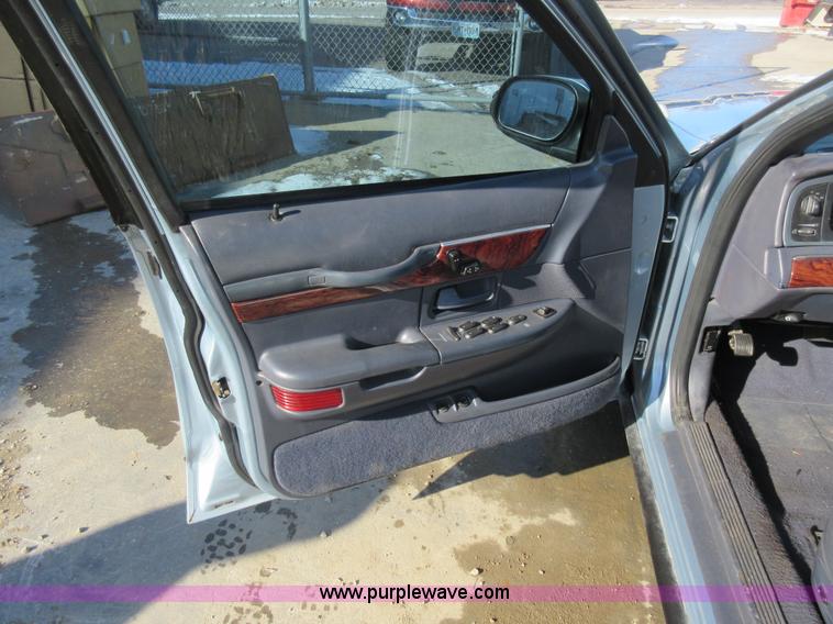 image for item AW9084 2003 Ford Crown Victoria Police Interceptor