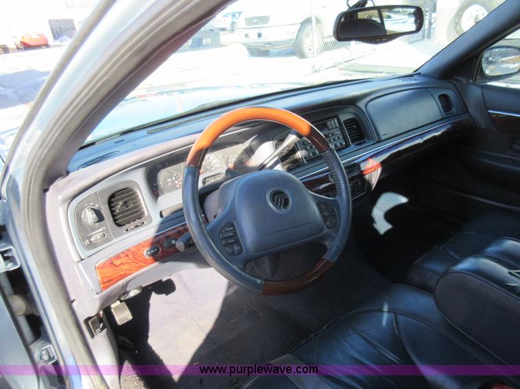 image for item AW9084 2003 Ford Crown Victoria Police Interceptor