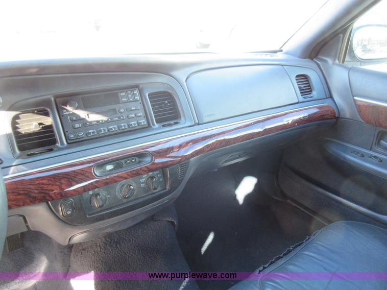 image for item AW9084 2003 Ford Crown Victoria Police Interceptor