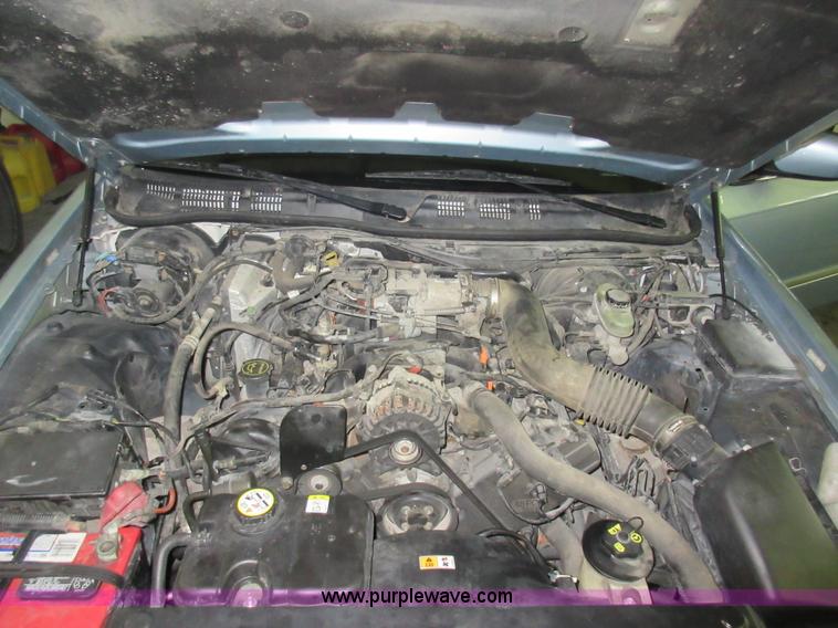 image for item AW9084 2003 Ford Crown Victoria Police Interceptor