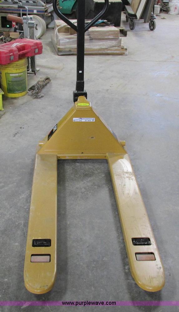 image for item AY9693 Caterpillar pallet jack