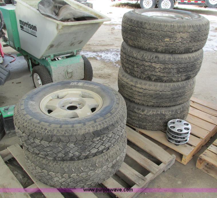 image for item AY9695 (6) tires and wheels