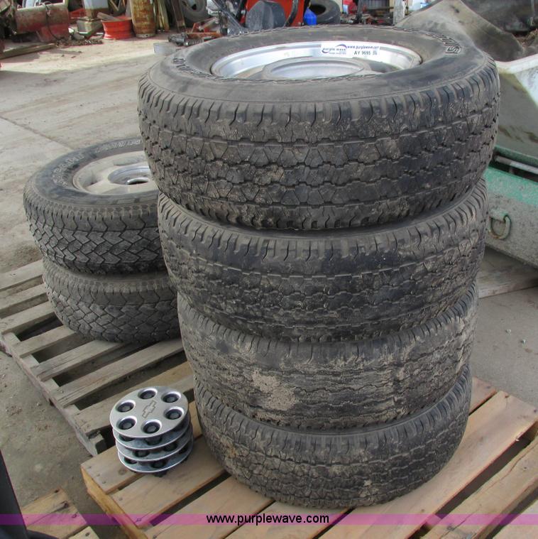 image for item AY9695 (6) tires and wheels