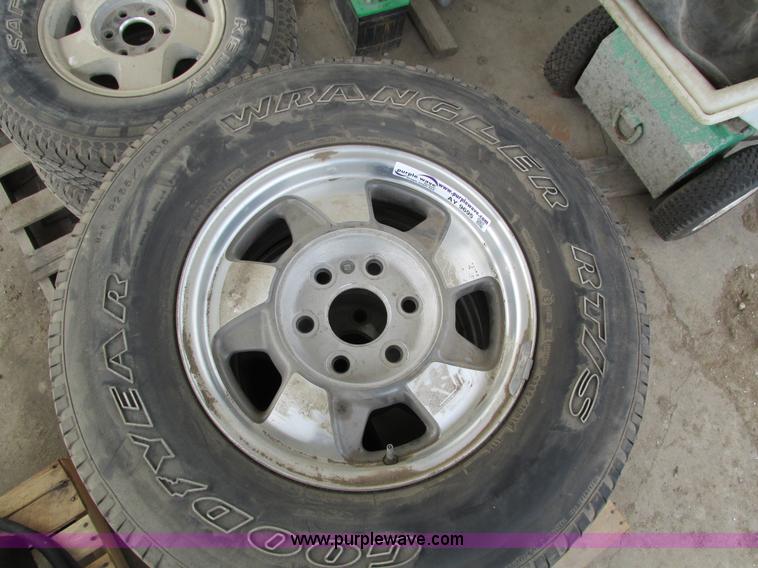image for item AY9695 (6) tires and wheels