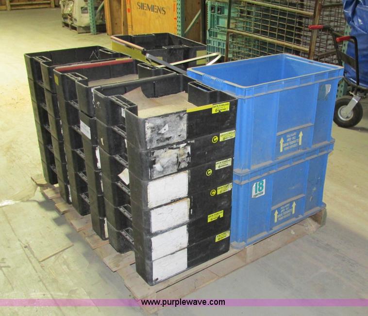 image for item AY9705 (30) plastic bins