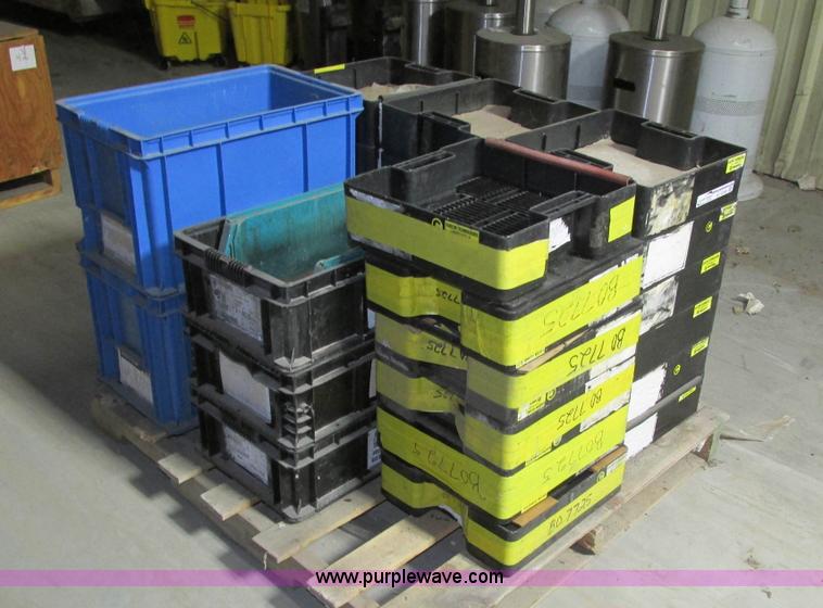 image for item AY9705 (30) plastic bins
