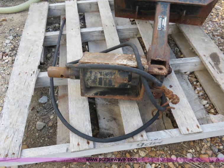 image for item BM9946 Leon Ram hydraulic auger