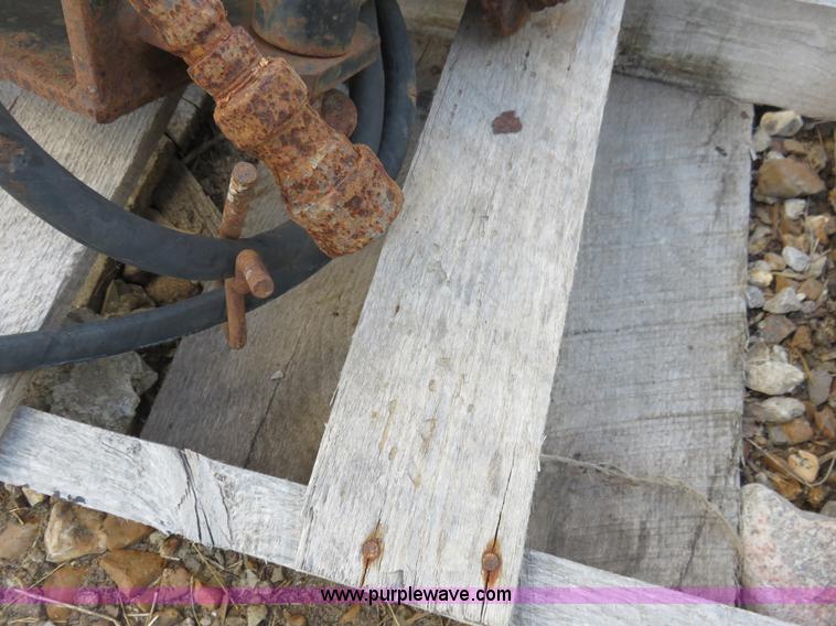 image for item BM9946 Leon Ram hydraulic auger