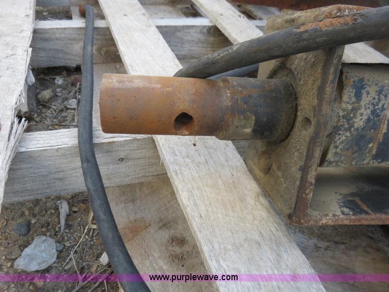 image for item BM9946 Leon Ram hydraulic auger