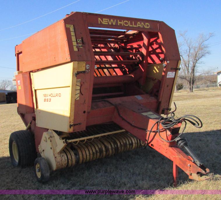 image for item D2295 1989 New Holland 853 round baler