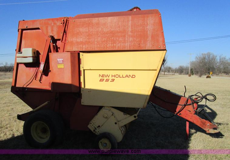 image for item D2295 1989 New Holland 853 round baler