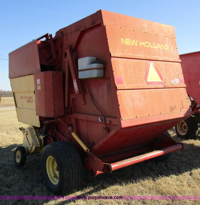 image for item D2295 1989 New Holland 853 round baler