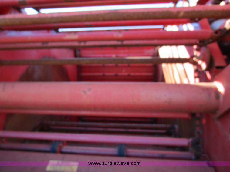 image for item D2295 1989 New Holland 853 round baler