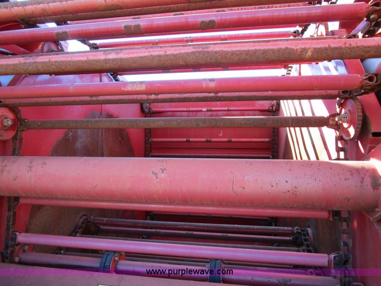 image for item D2295 1989 New Holland 853 round baler