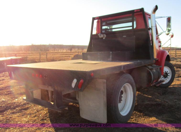 image for item D2296 1996 International 8100 flatbed truck