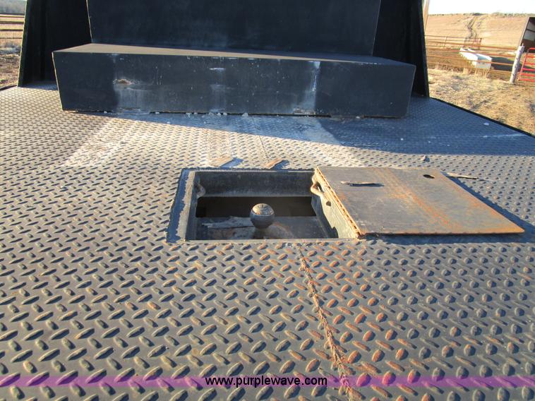 image for item D2296 1996 International 8100 flatbed truck