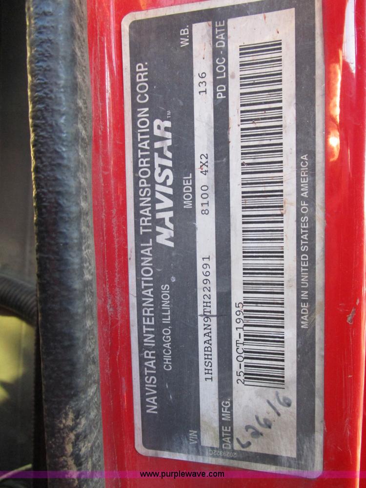 image for item D2296 1996 International 8100 flatbed truck