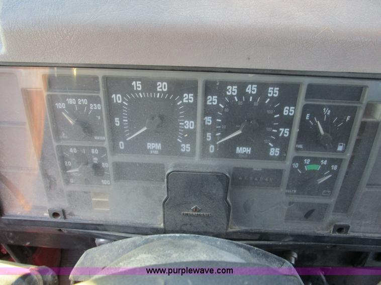 image for item D2296 1996 International 8100 flatbed truck