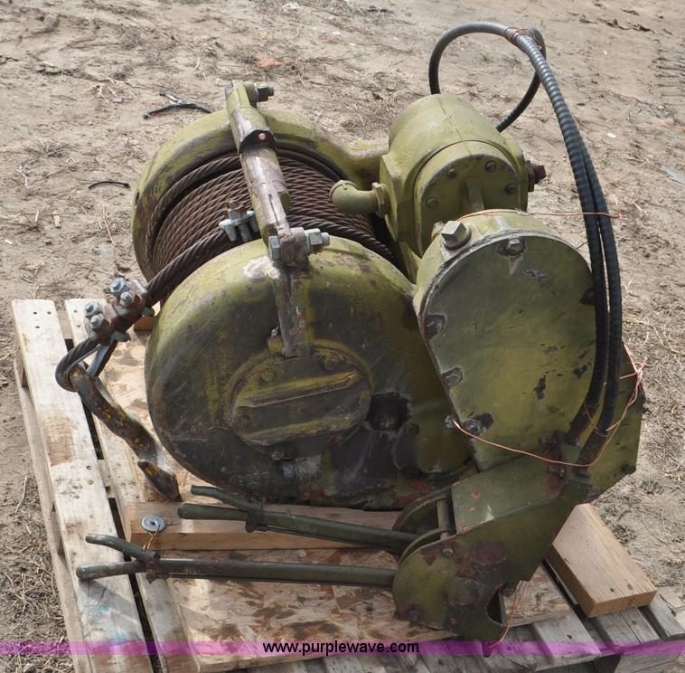 image for item F2191 Cargo E-30-SG winch