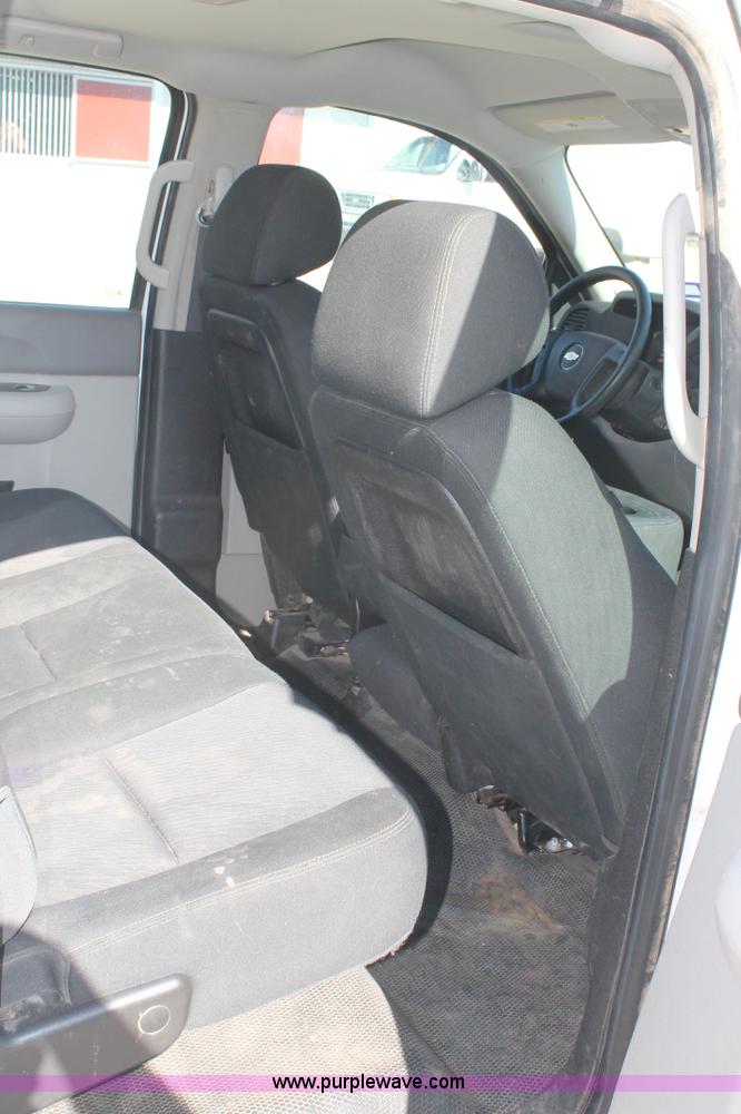 image for item H1623 2012 Chevrolet Silverado 1500 Crew Cab pickup truck