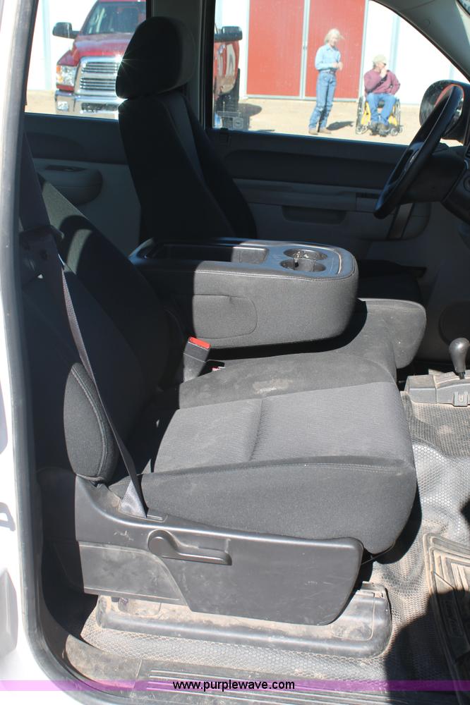 image for item H1623 2012 Chevrolet Silverado 1500 Crew Cab pickup truck