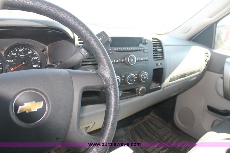 image for item H1623 2012 Chevrolet Silverado 1500 Crew Cab pickup truck