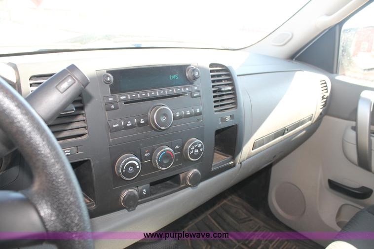 image for item H1623 2012 Chevrolet Silverado 1500 Crew Cab pickup truck