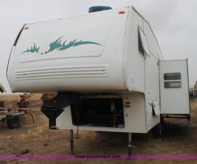 image for item H1638 2002 Forest River Wildcat camper