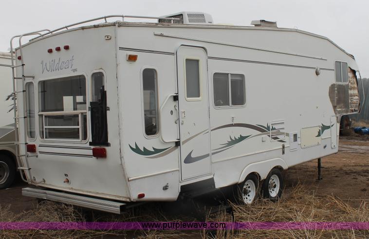 image for item H1638 2002 Forest River Wildcat camper