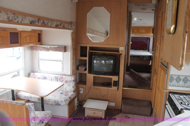 image for item H1638 2002 Forest River Wildcat camper