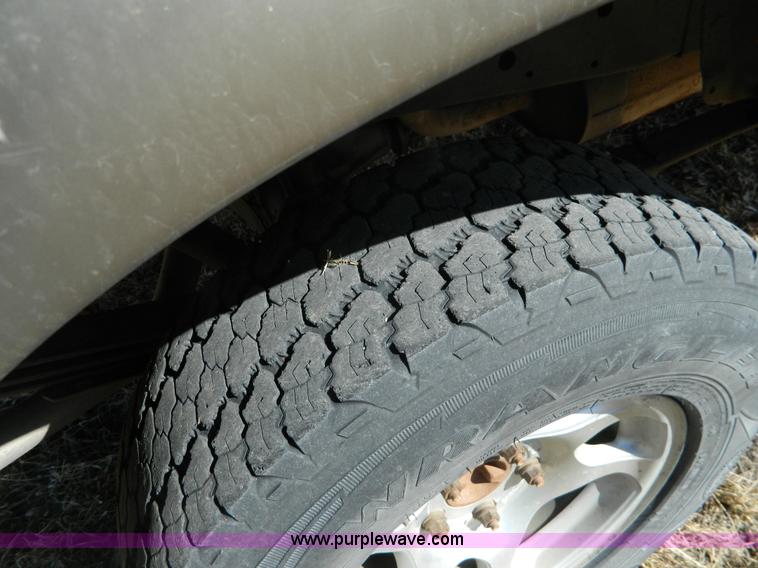 image for item H2260 2002 Ford F150 SuperCab pickup truck