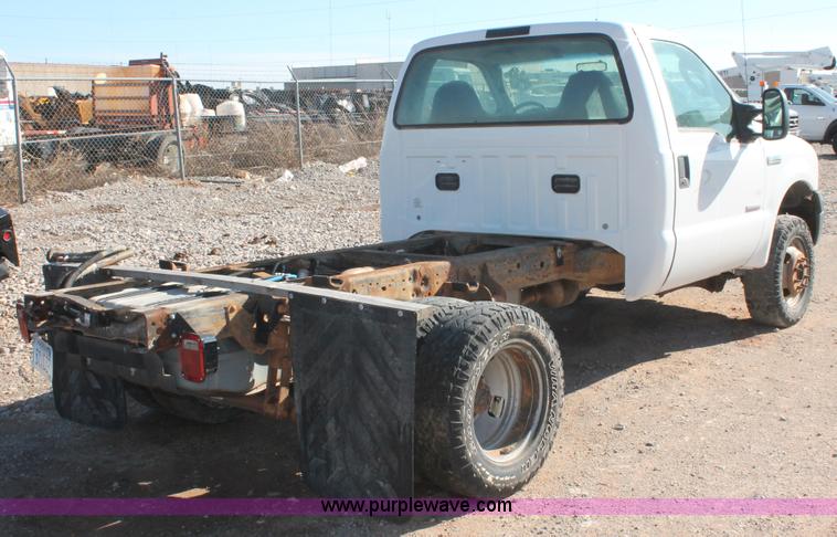 image for item H5932 2007 Ford F350 Super Duty XL cab and chassis