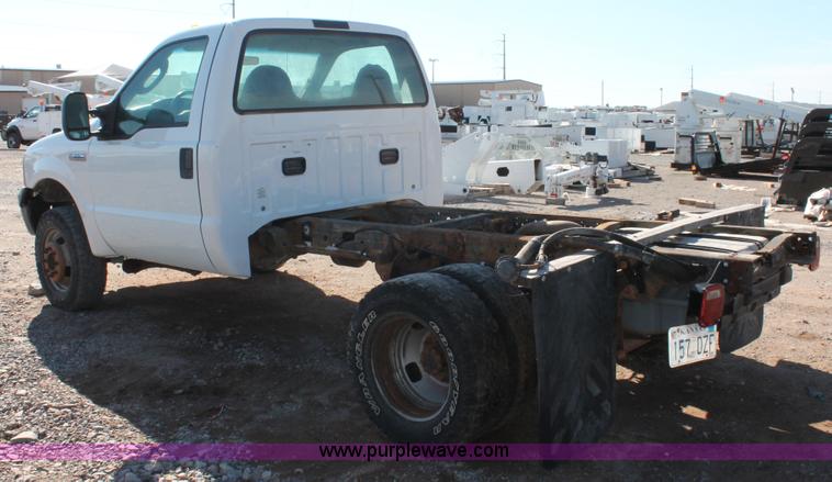 image for item H5932 2007 Ford F350 Super Duty XL cab and chassis