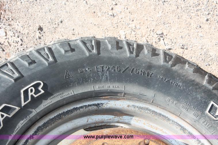 image for item H5932 2007 Ford F350 Super Duty XL cab and chassis