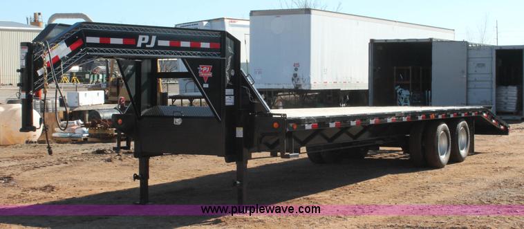 image for item H5963 2014 PJ F0302 gooseneck trailer