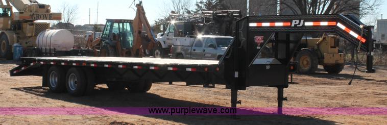 image for item H5963 2014 PJ F0302 gooseneck trailer
