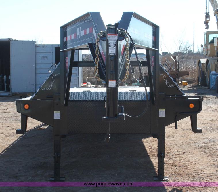 image for item H5963 2014 PJ F0302 gooseneck trailer