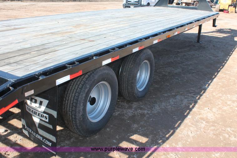 image for item H5963 2014 PJ F0302 gooseneck trailer
