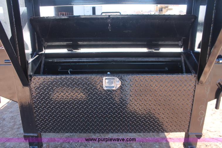 image for item H5963 2014 PJ F0302 gooseneck trailer